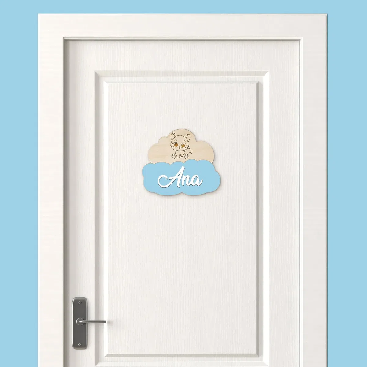Nombre Decorativo Infantil de Madera Personalizado, forma de nube de 30x25cm, para decorar habitaciones, paredes y puertas. Regalo original para nacimientos, cumpleaños, comuniones y bautizos