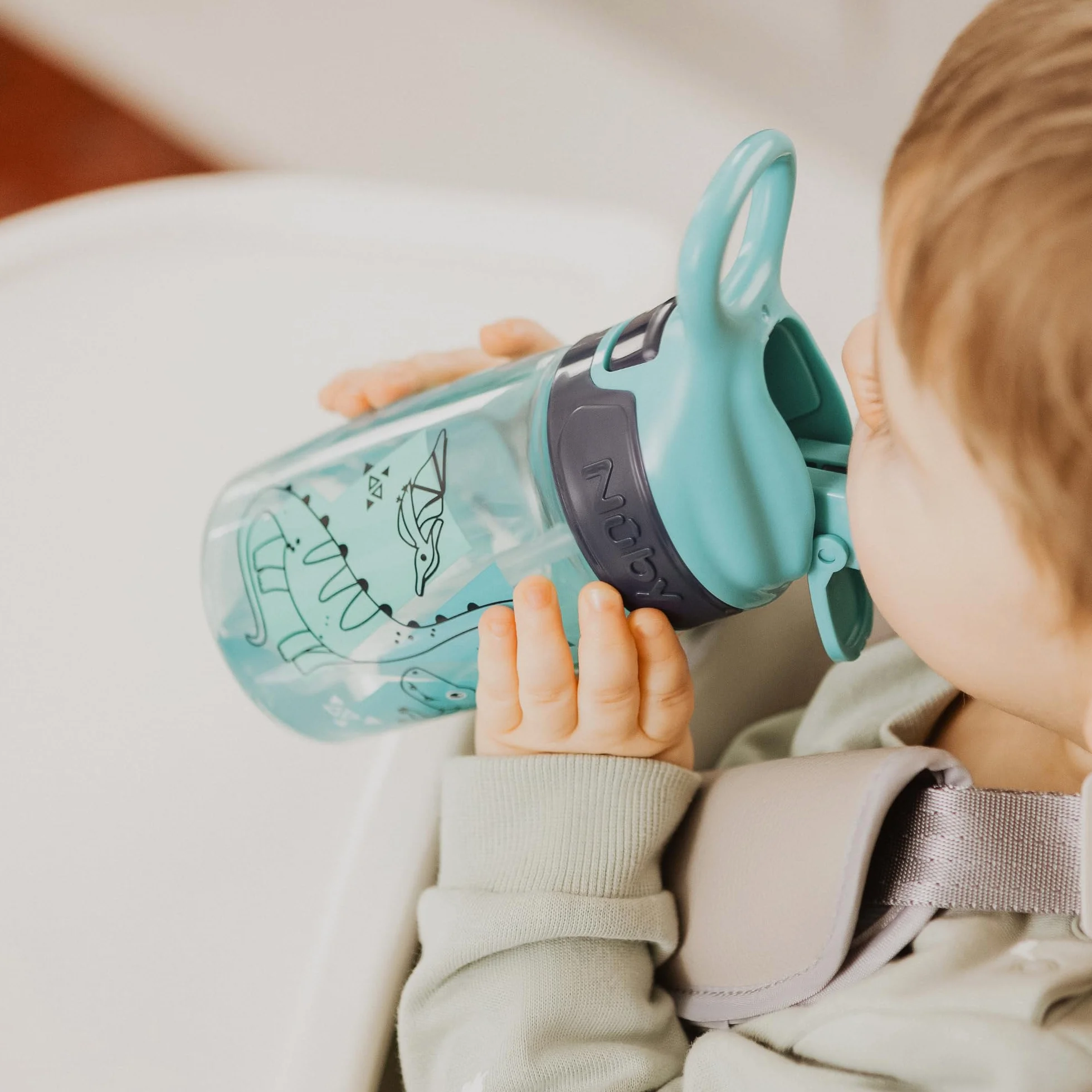 Nuby - Incredible Gulp Vaso De Aprendizaje Bebe Antiderrame - Botella Agua Bebe 360ml Con Asa Y Boquilla Suave - Vaso Antifugas con Motivos De Dinosaurios - Pack x2 - Apto Desde +18 Meses